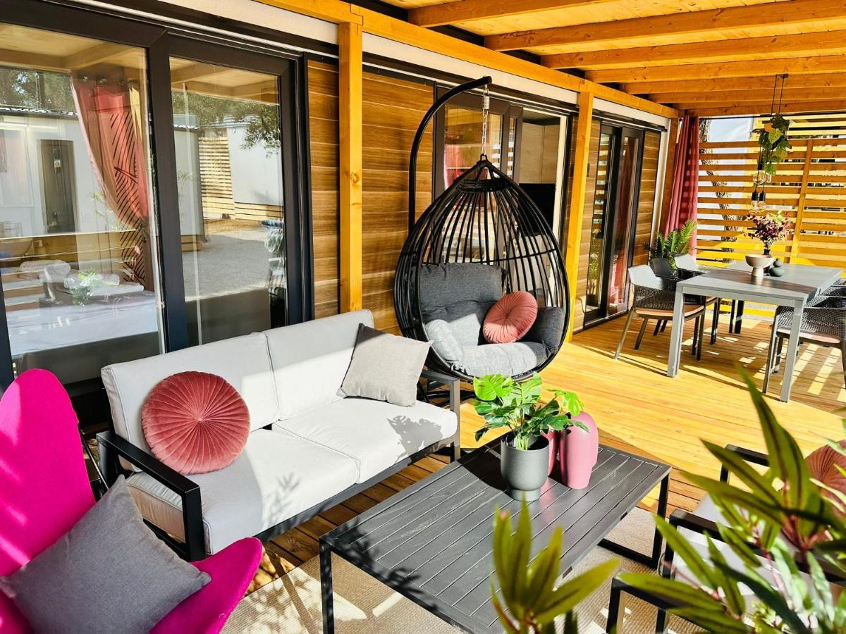 Iris Holiday Homes Биоград-на-Мору Экстерьер фото