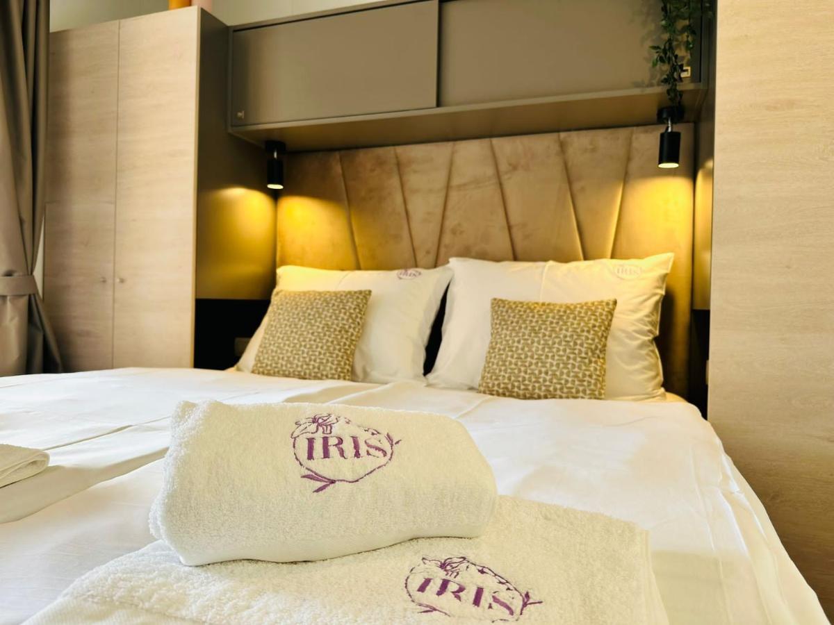 Iris Holiday Homes Биоград-на-Мору Экстерьер фото