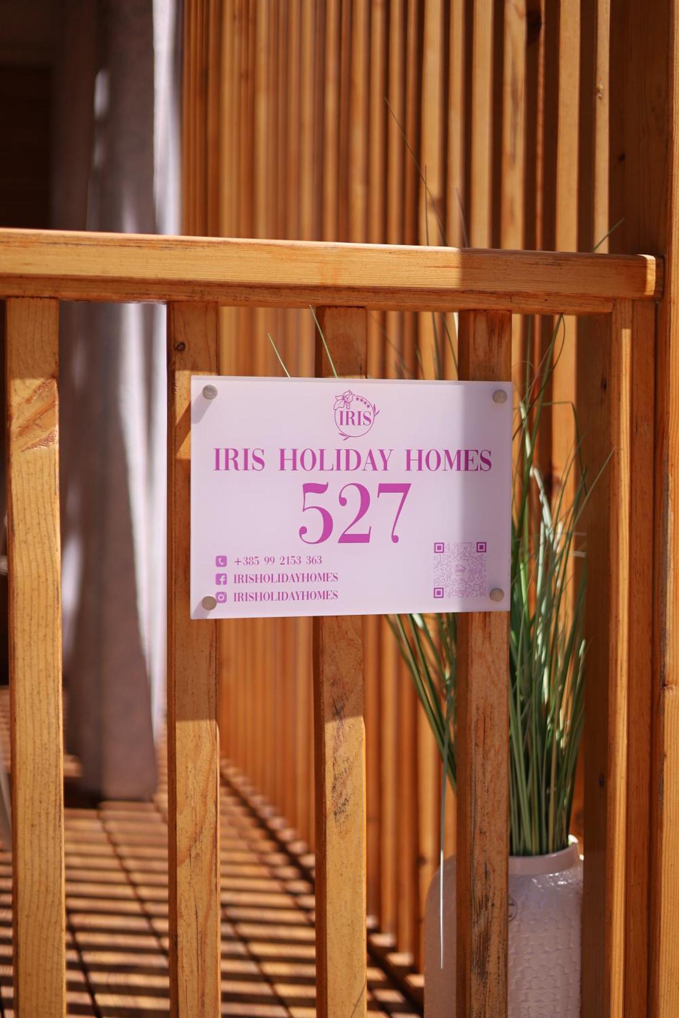 Iris Holiday Homes Биоград-на-Мору Экстерьер фото