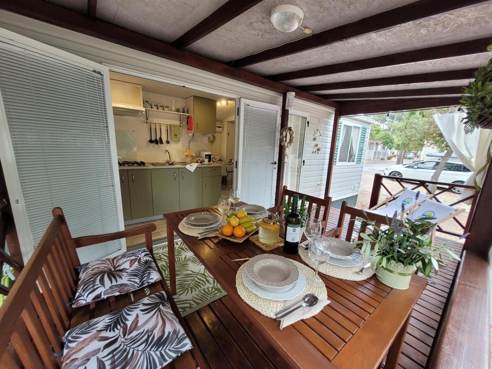 Iris Holiday Homes Биоград-на-Мору Экстерьер фото