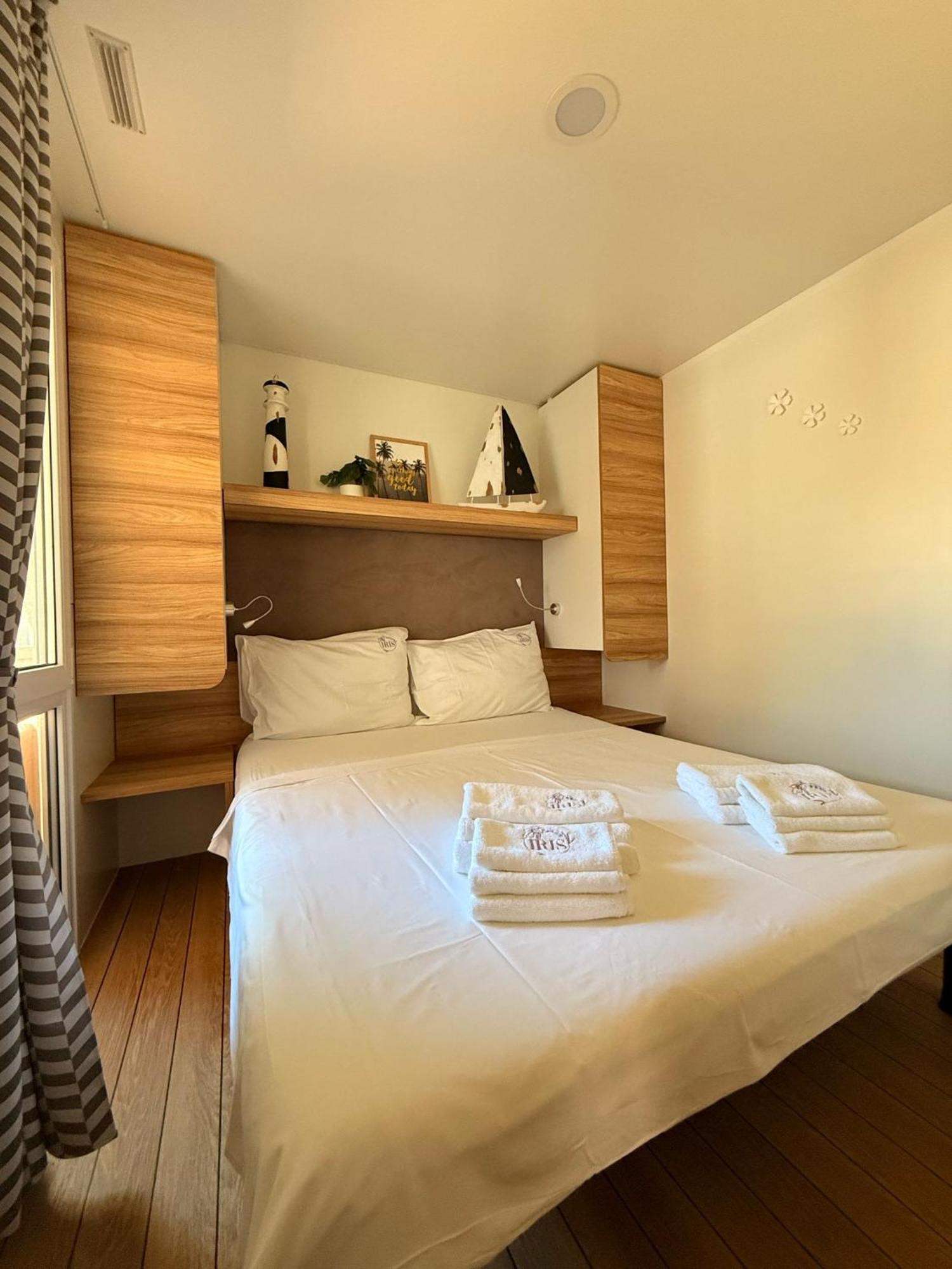 Iris Holiday Homes Биоград-на-Мору Экстерьер фото